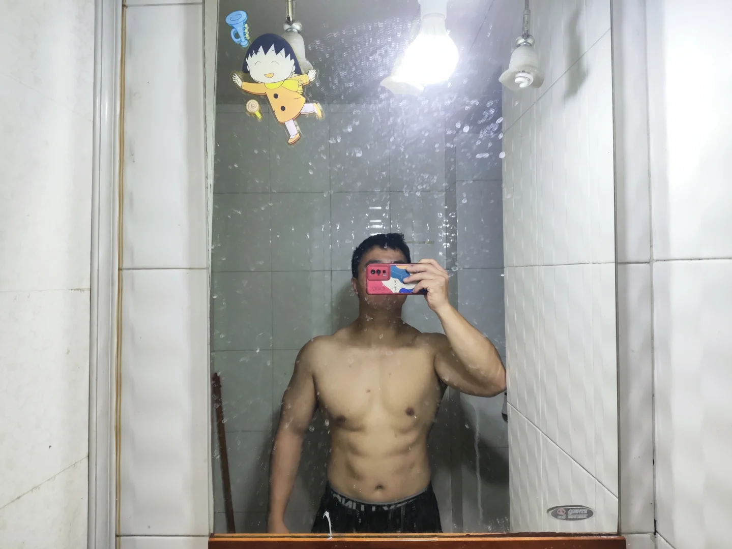 为什么一放松就没了腹肌？