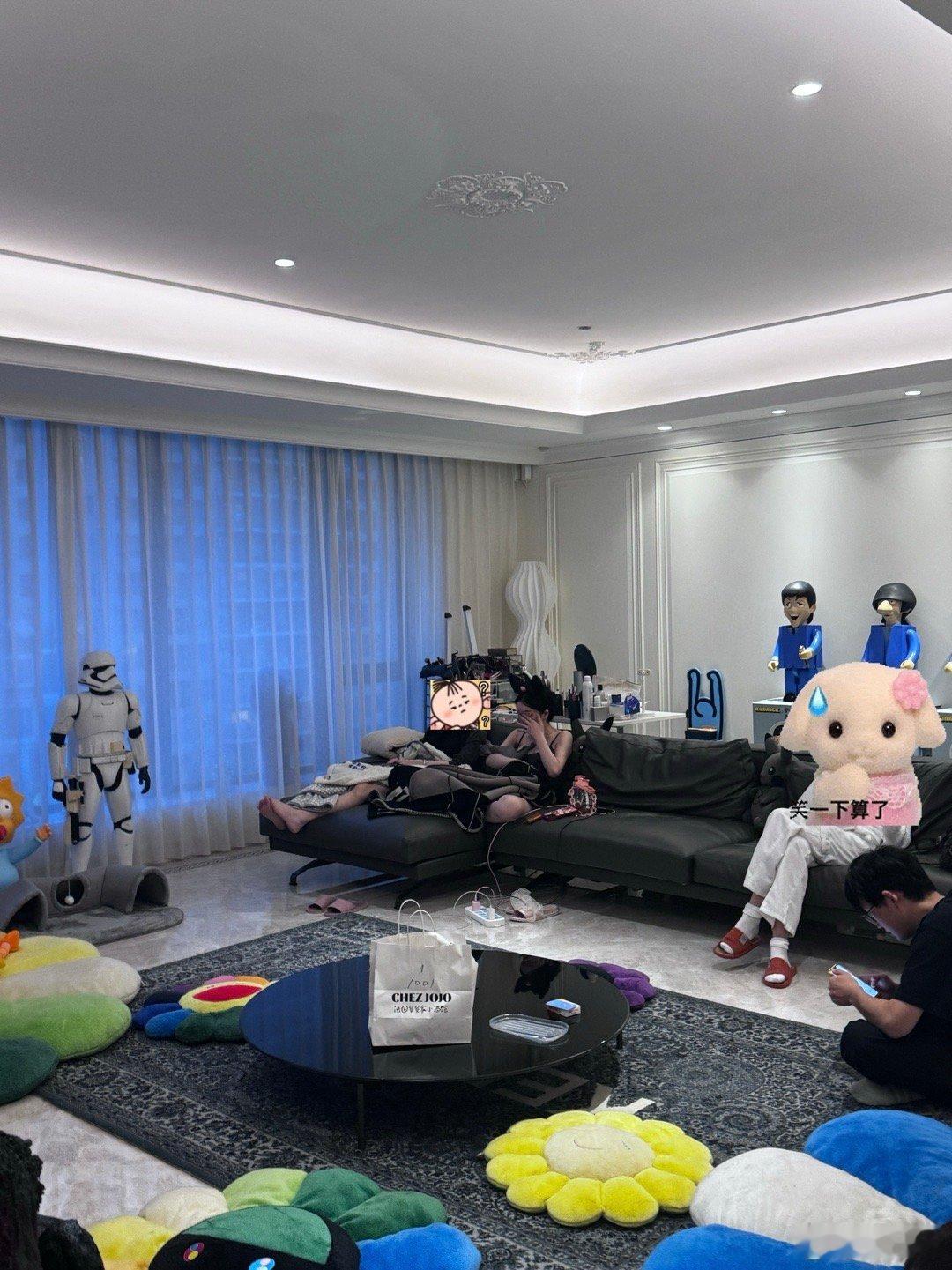 最近能干100件事情和朋友彻夜畅谈的开心不亚于赚很多很多的钱 ​​​