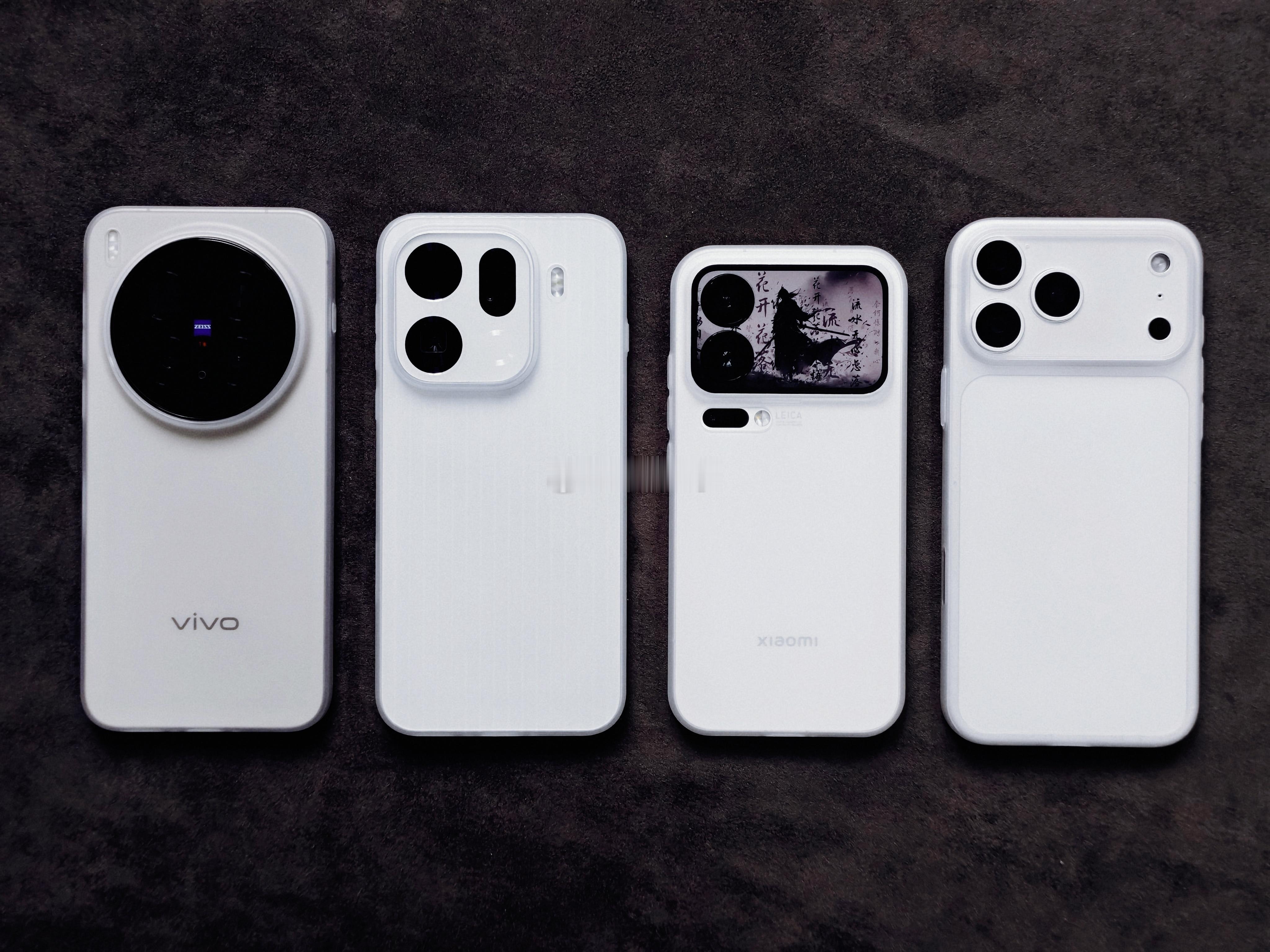 今年的各家手机deco你更喜欢哪种？是一成不变的奥利奥还是标新立异的背屏？ ​​