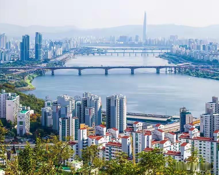 进入灭亡倒计时？韩国或将成为世界上，首个自然消失的国家
 
近些年全球人口统计数