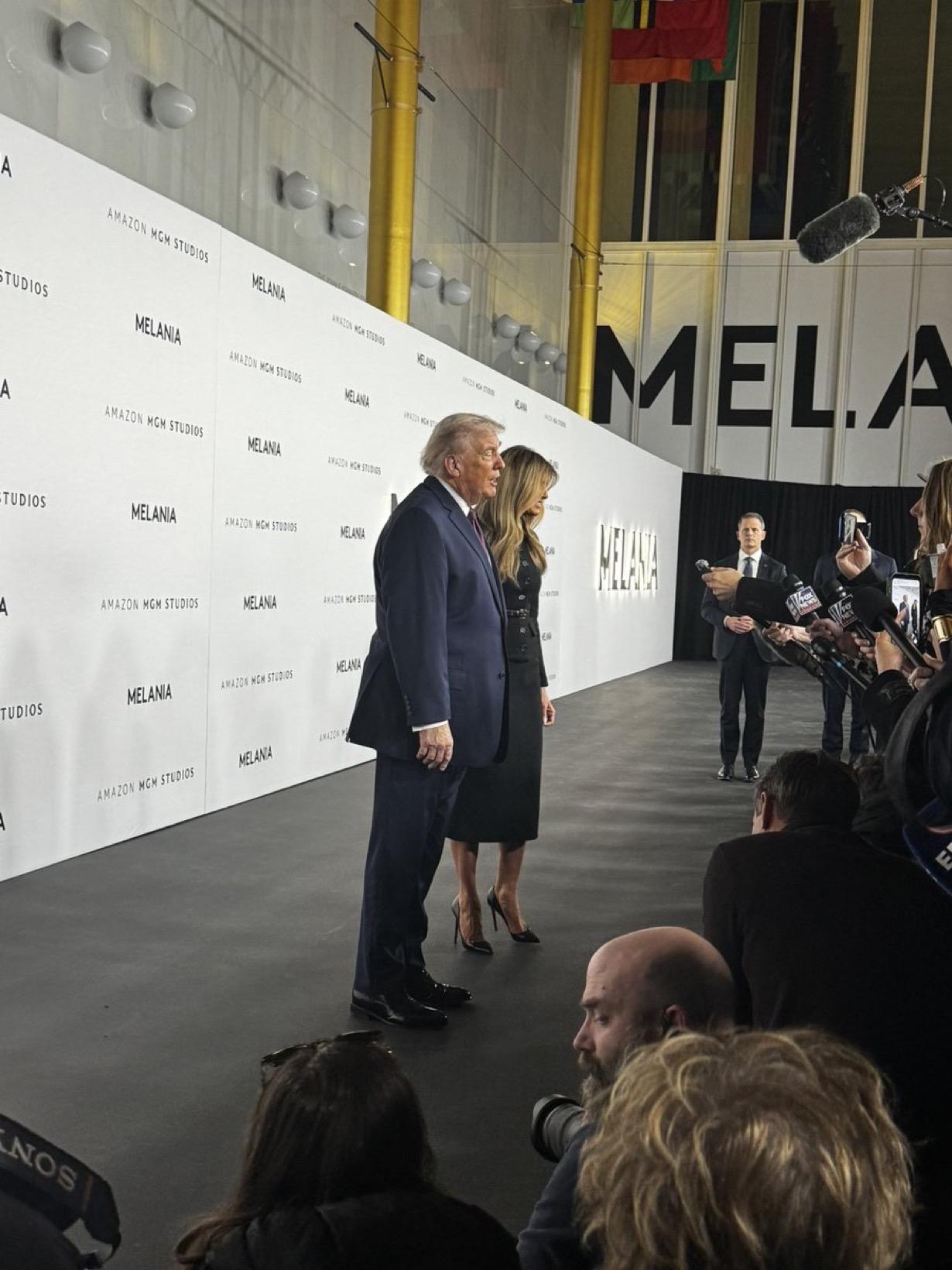 在特朗普总统宣布古巴进入国家紧急状态后不久，记者问总统，他是否想扼杀这个国家。