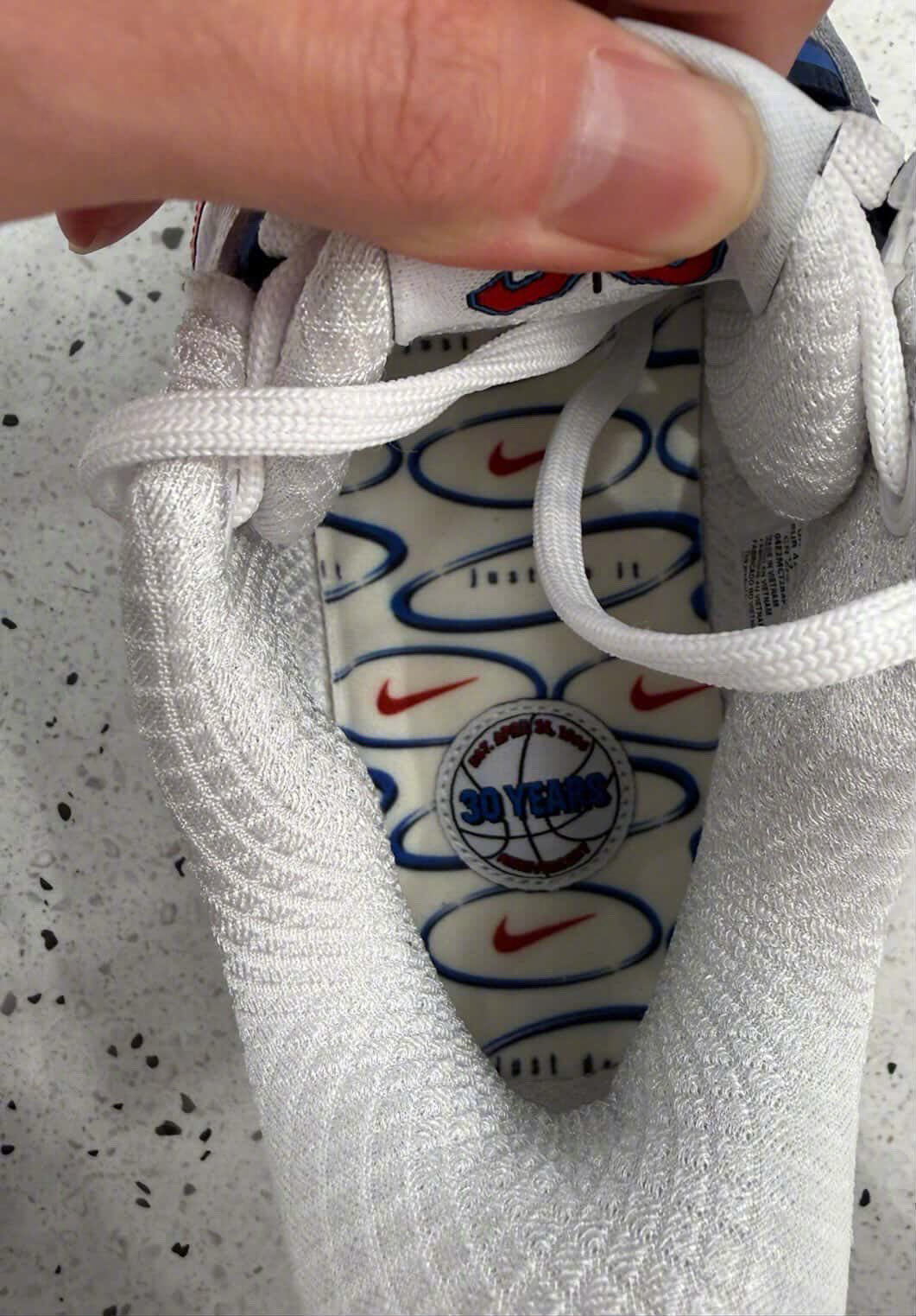 Nike BOOK 2「WNBA 30th Anniversary」  布克 B