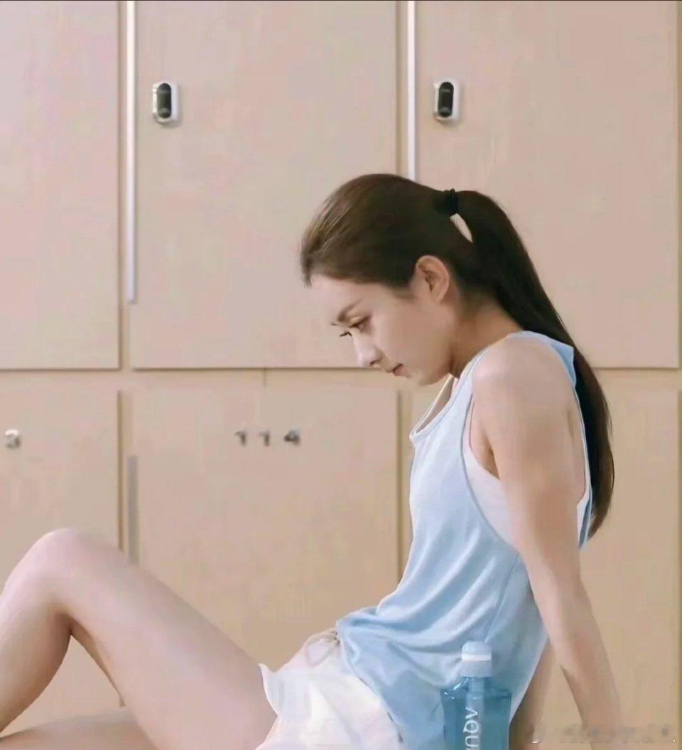 曾经的赵丽颖好青春，现在完全蜕变了 ​​​