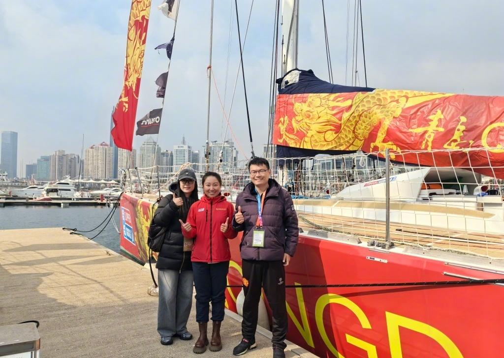 【开着帆船向世界讲述青岛故事，青岛号女船员兰君凯旋回乡】近期，2025-2026