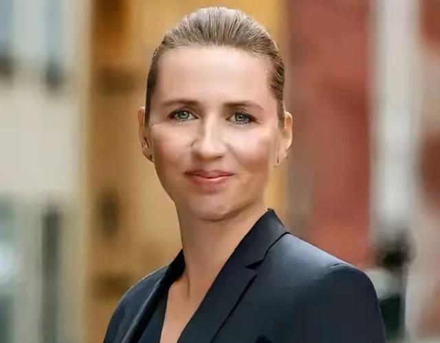 丹麦的两个国际笑话：一、丹麦女首相为了讨好美国，像疯狗一样咬中国，结果美国现在要