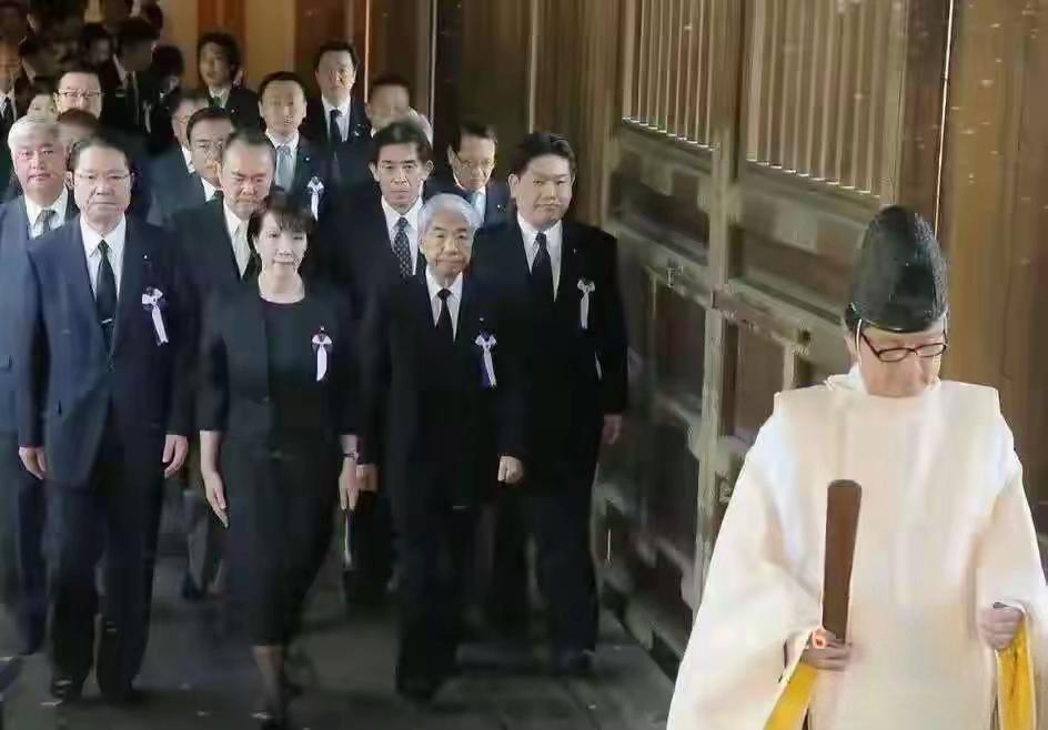 日本7.7级强震，国际援助大规模缺席！
很多人以为这是各国冷漠、人道主义退潮。错