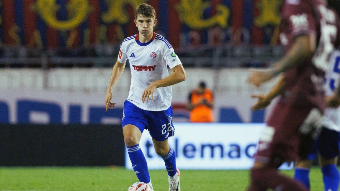 黄黑普鲁士黄黑普鲁士 都灵体育报：国际米兰对布拉尼米尔·姆拉契奇（18岁，中后卫