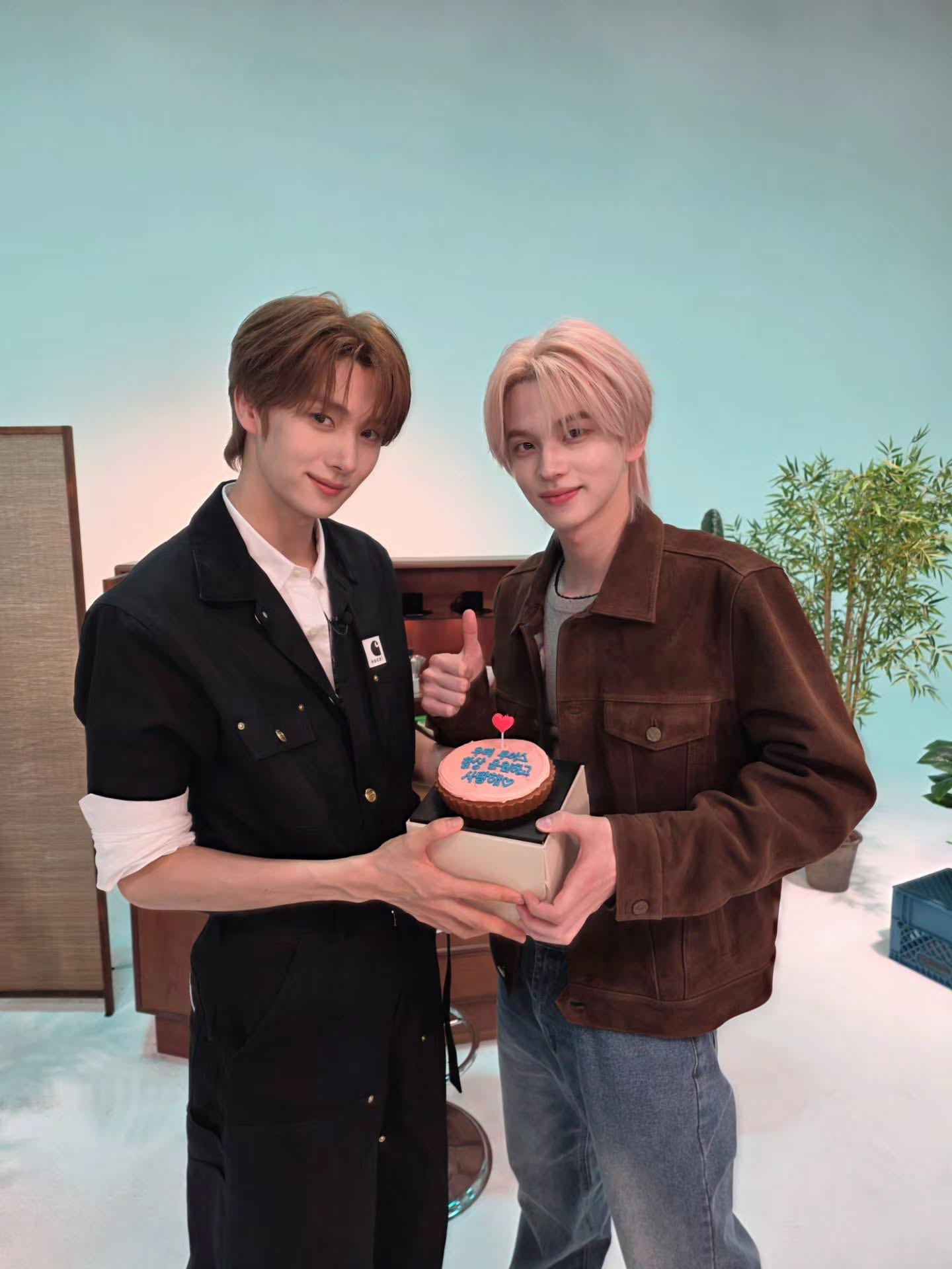 260710  IG | pledis_boos合照 