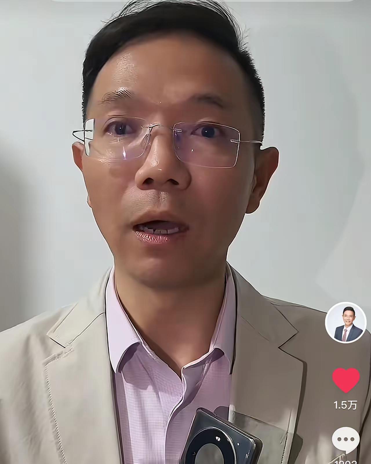 李律深夜求助让人一夜无眠……
​​​本来明天是姜甲儒案子一审宣判的时刻，李律凌晨