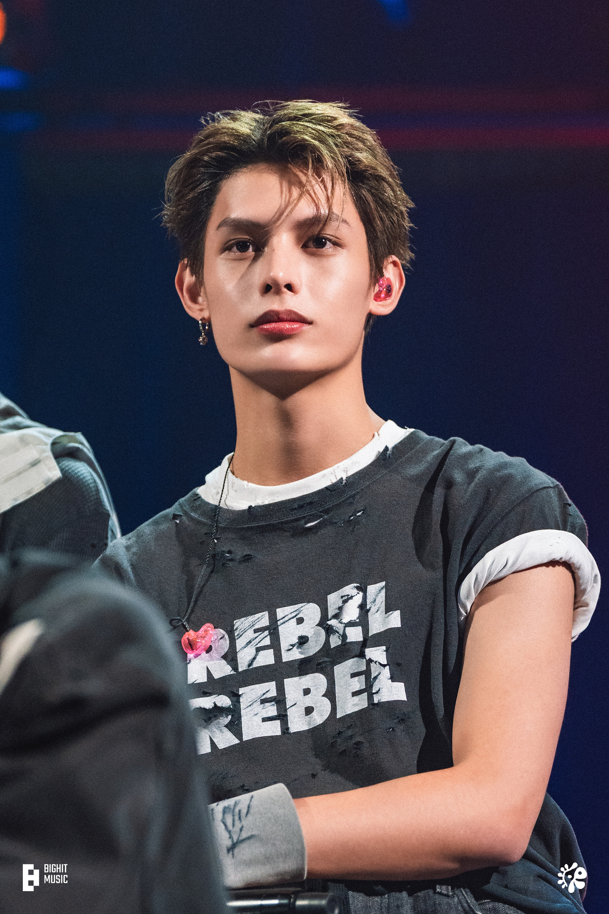 赵雨凡JAMES 🦅赵雨凡 人生的路经历过，才知道有短有长；岁月，在无憾中微笑