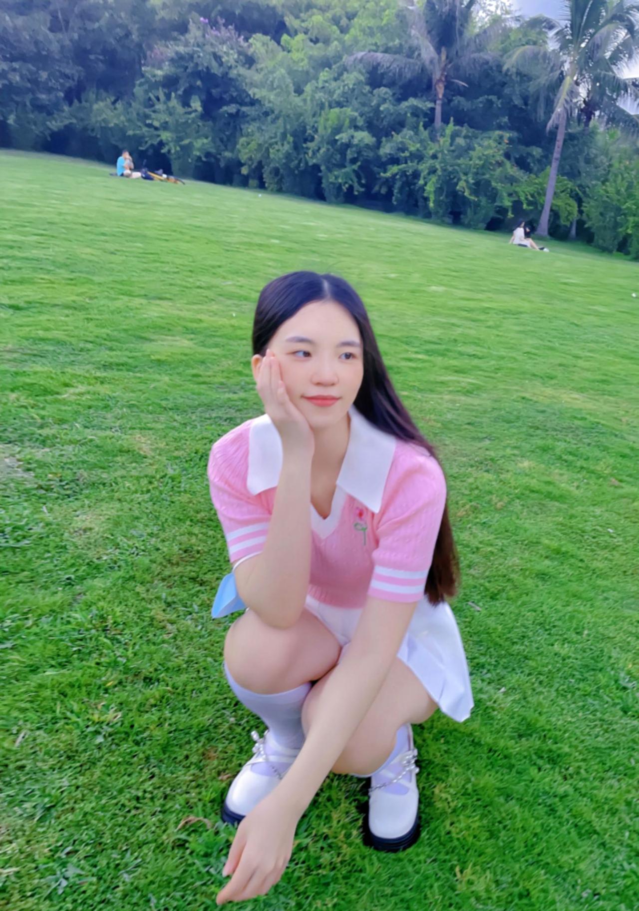 简单的活着，善良、率直、坦荡，去品位人生的韵味，享受人生的乐趣袜子 小腿袜 甜美