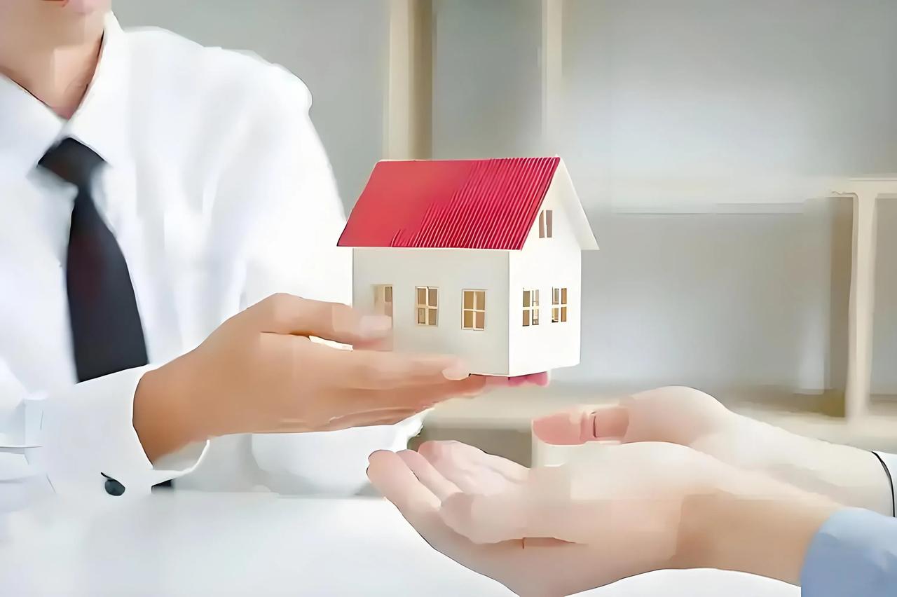 上海，一男子和妻子买了套房子，房产证上写的是男子名字，不久之后，妻子去世，男子耐