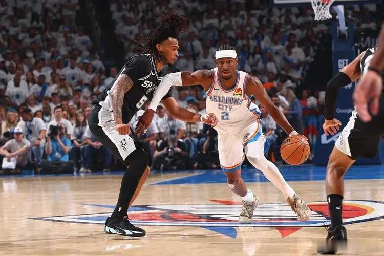 NBA季后赛继续进行，俄克拉荷马城雷霆队赢下天王山战拿到赛点。亚历山大得到32分
