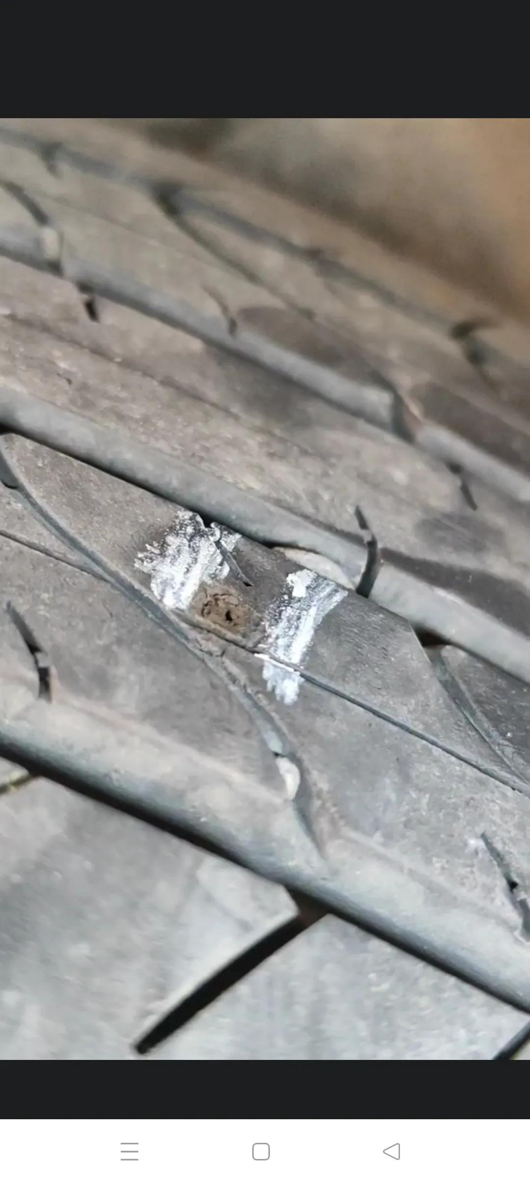 今年第二次被扎钉子
这运气背到家了