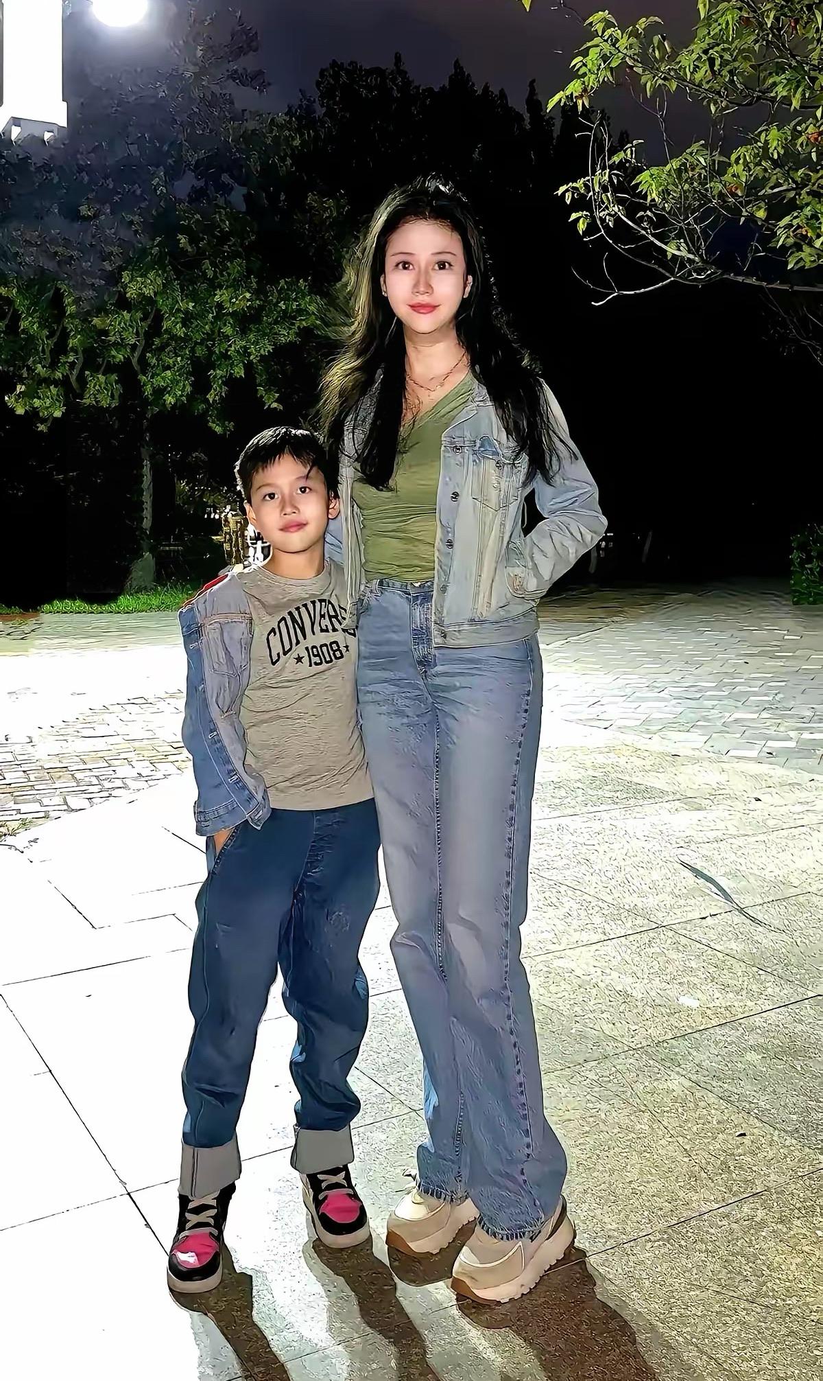 刷到条征婚给我整懵了！
一个带6岁儿子的女生征婚，
说不要彩礼也不打算再生，就一