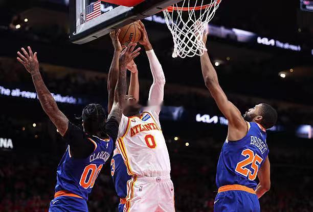 就库明加现在这表现，老鹰用波尔津吉斯换他都算是大赚了。完成交易前，老鹰球迷关心的