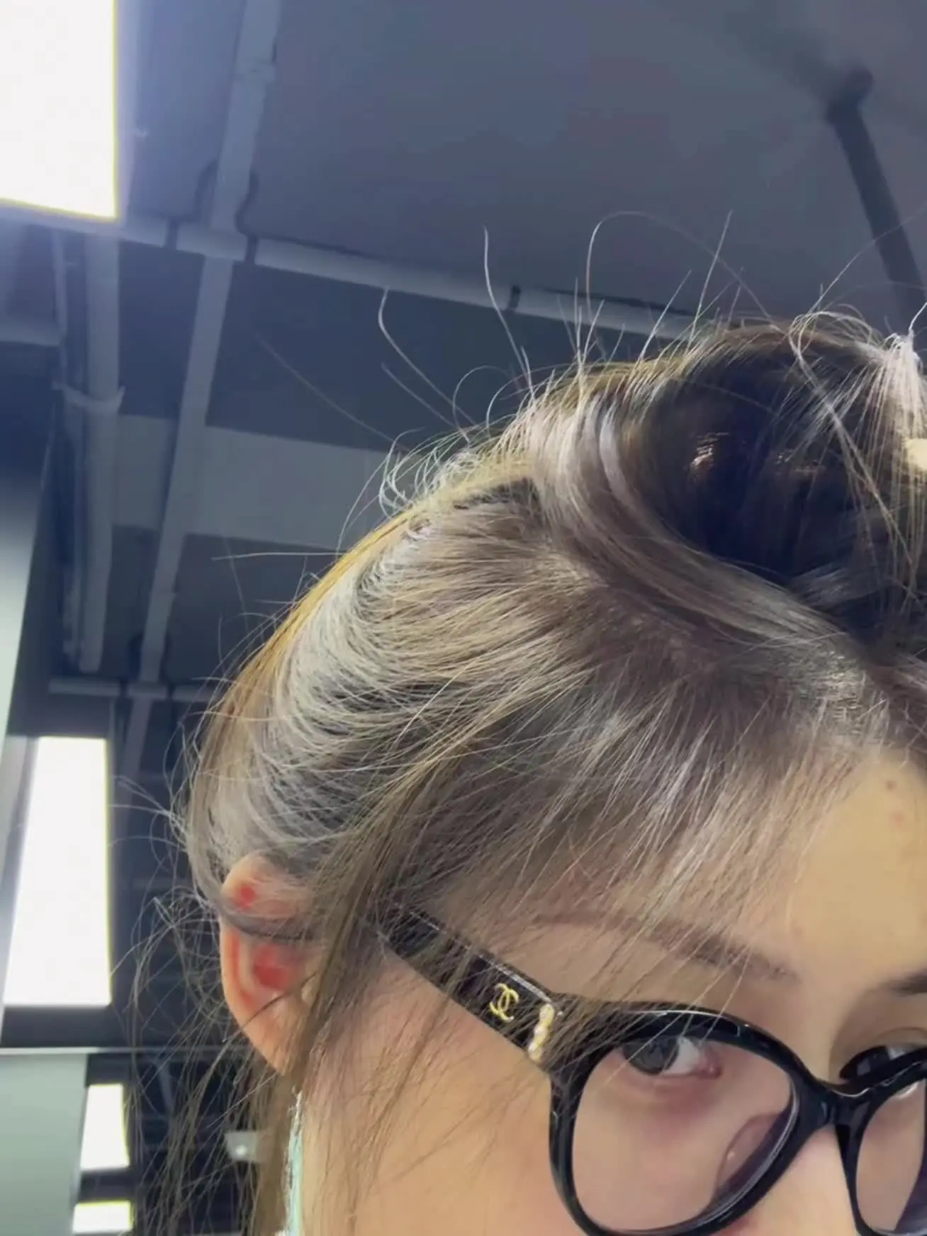 随便吧 人是经不起失望的 也没什么好执着的.