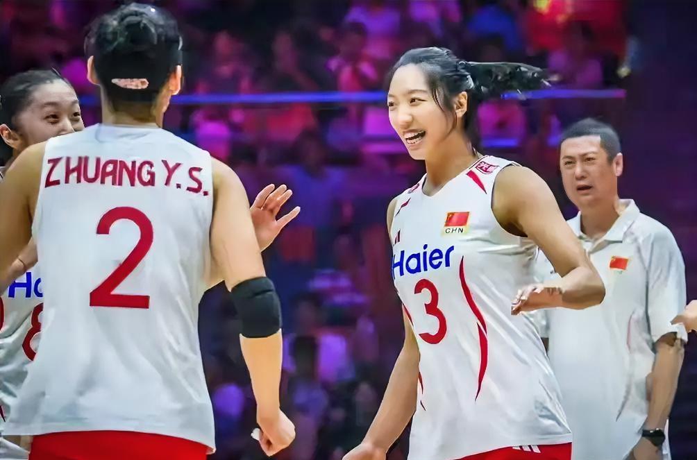 我们赢了！
8月28日晚，2026年女排亚锦赛1/4决赛，中国队对阵越南队，最终