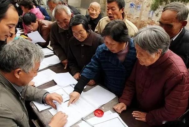 这事儿终于落定了。人社部已经正式下发文件，从7月1号起全国统一执行，不管是在职的