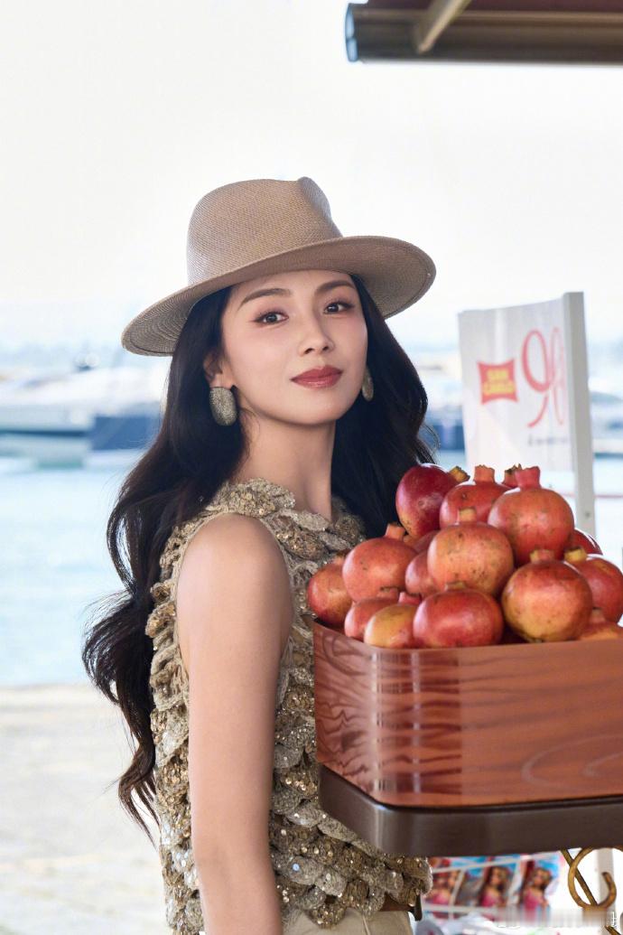 不怪女人爱刘涛真的不怪女人爱刘涛啊，这太美了，完全闪耀西西里了刘涛闪耀西西里