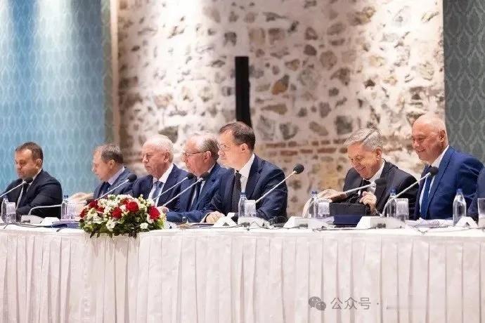 烽火问鼎计划 参与谈判的乌克兰总统办公室主任叶尔马克表示：“俄罗斯人想与2022