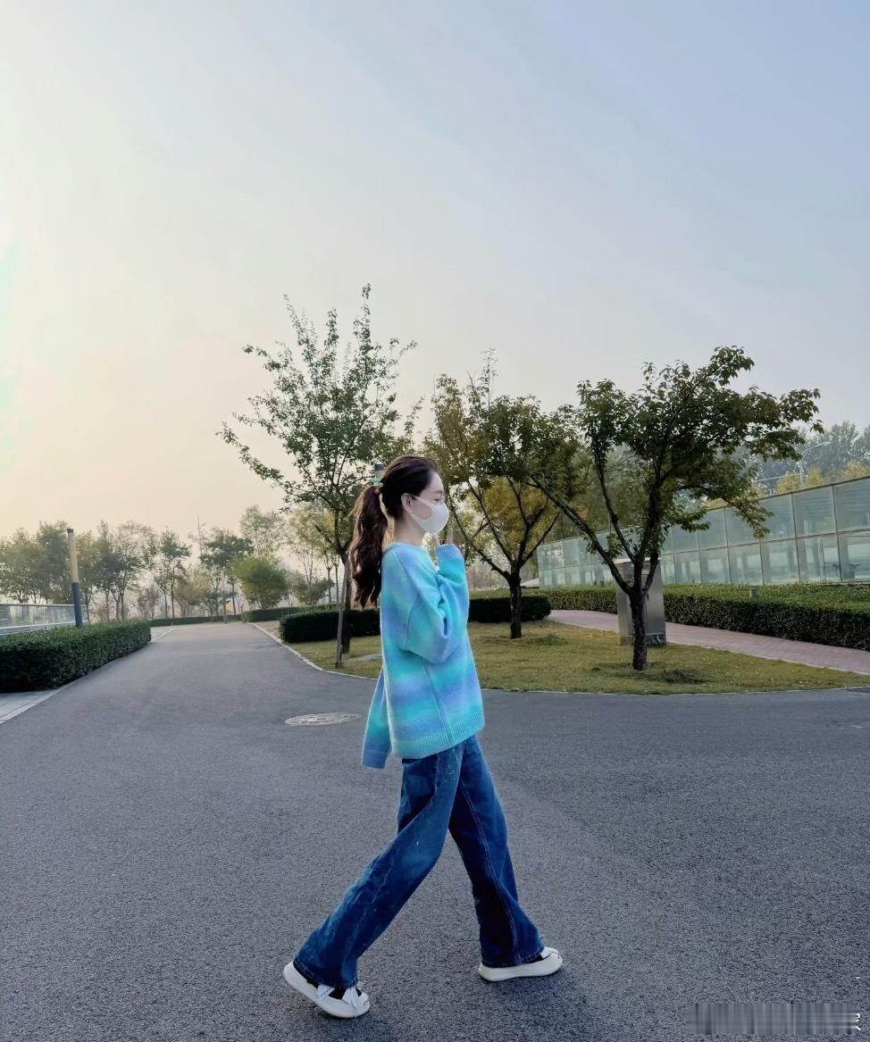 用心打磨每一处细节，用热爱奔赴每一次舞台🎤 李小冉训练室排练《是你》，专注投入