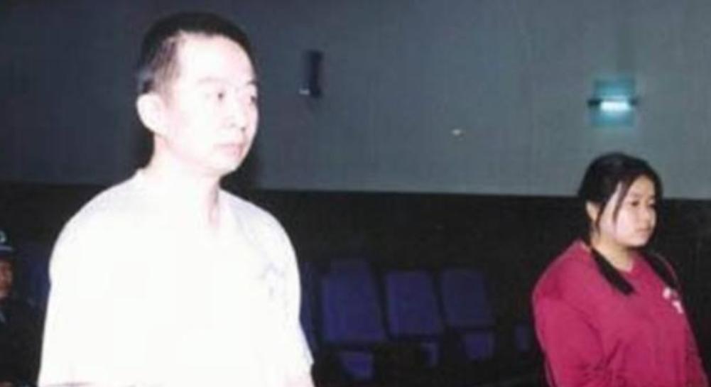 2003年，深圳布吉镇14名求职少女接连失踪，活不见人死不见尸。警方追查后发现，