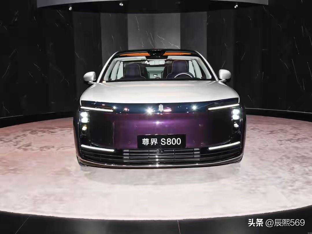 第1，尊界S800，70.8万起，半年卖了7181辆。
第2，仰望U7，65.8