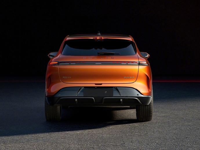 7 月 2 日消息，奇瑞风云新能源官方今天公布了全新紧凑型 SUV—— 风云 T