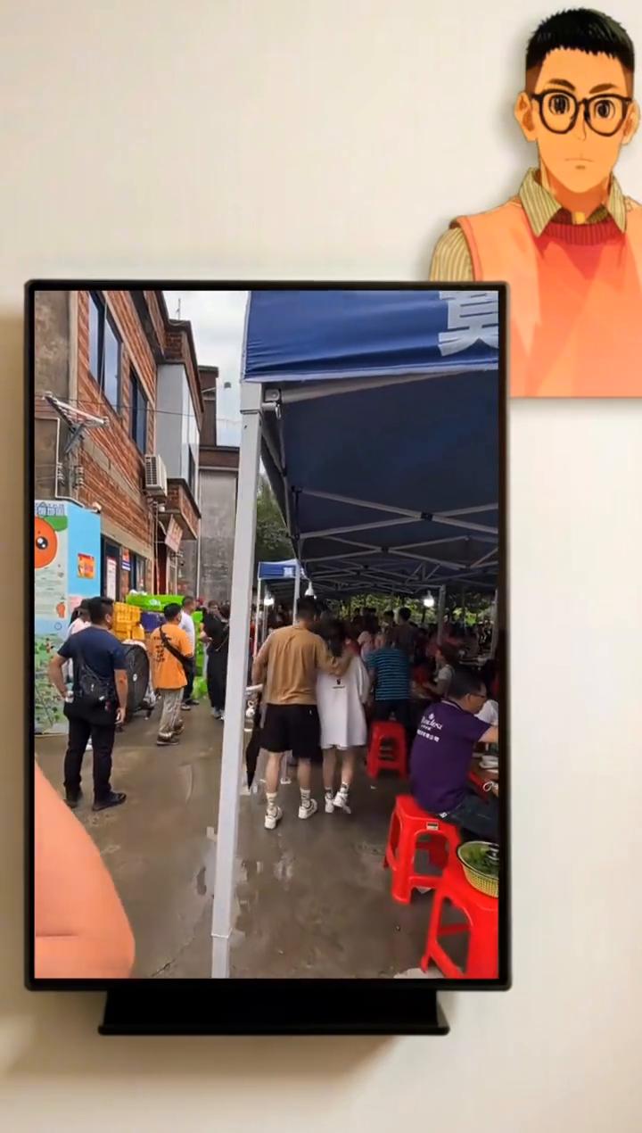 佢日日举报你，即刻上电影，唔关我上电视。我讲㗎，你讲得好。