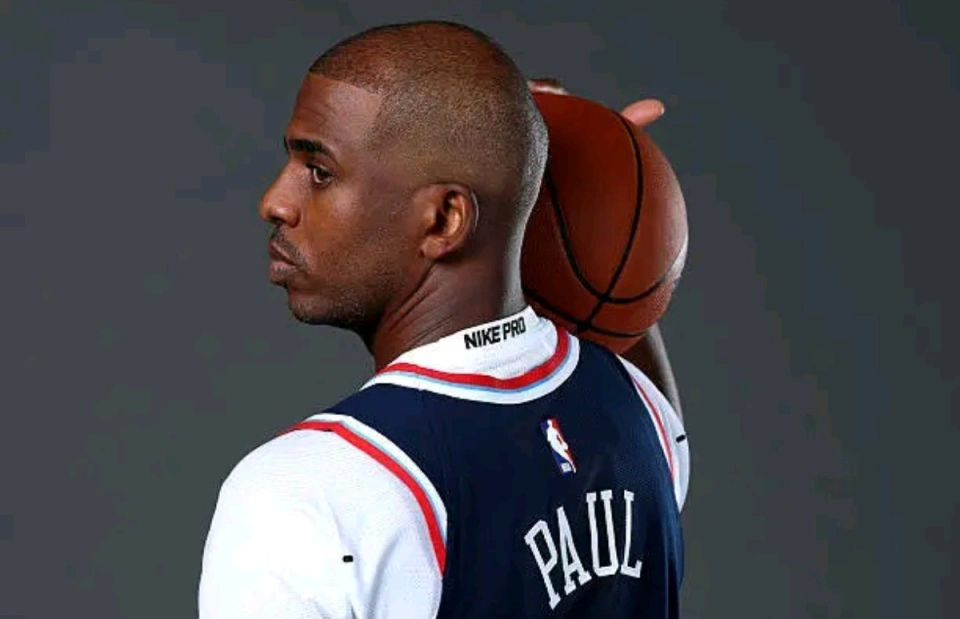 ESPN名记Shams报道，联盟数位消息人士透露，洛杉矶快船、布鲁克林篮网和多伦