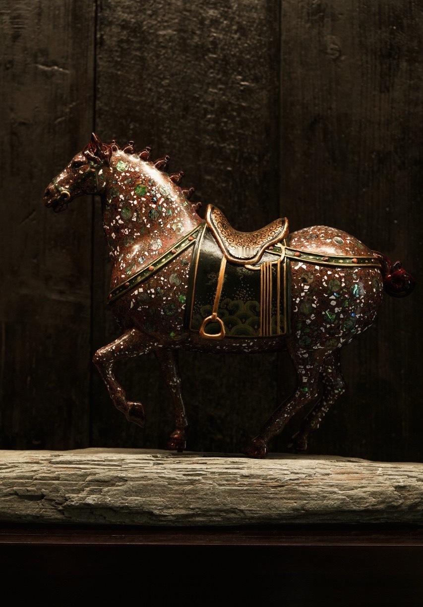 我今天打野不做了，再买易中天你们得笑话了。也不是法子，你们自己玩吧。纳指不动，做