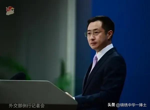 新华社消息，7月23日，星期四，美国特朗普总统与菲律宾马科斯总统通电话说，承诺将