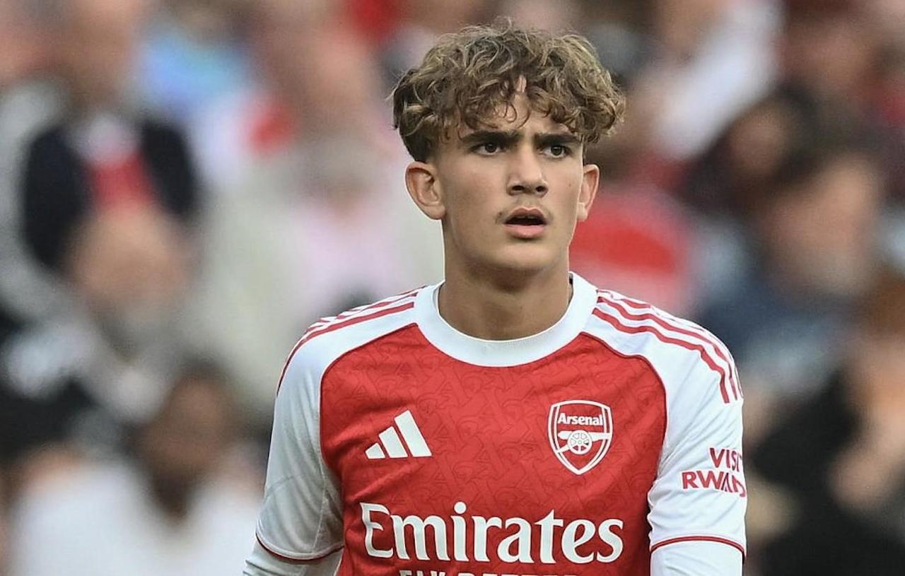 16岁的道曼在和埃弗顿的英超比赛中打进一球，16岁零73天的他不但是阿森纳队史最