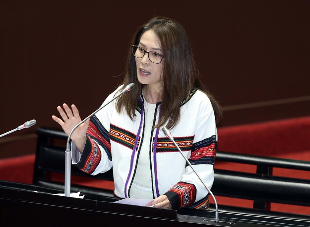 台北地检署侦办无党籍“立委”高金素梅涉诈领人头助理费案、利用台湾地区少数民族文化