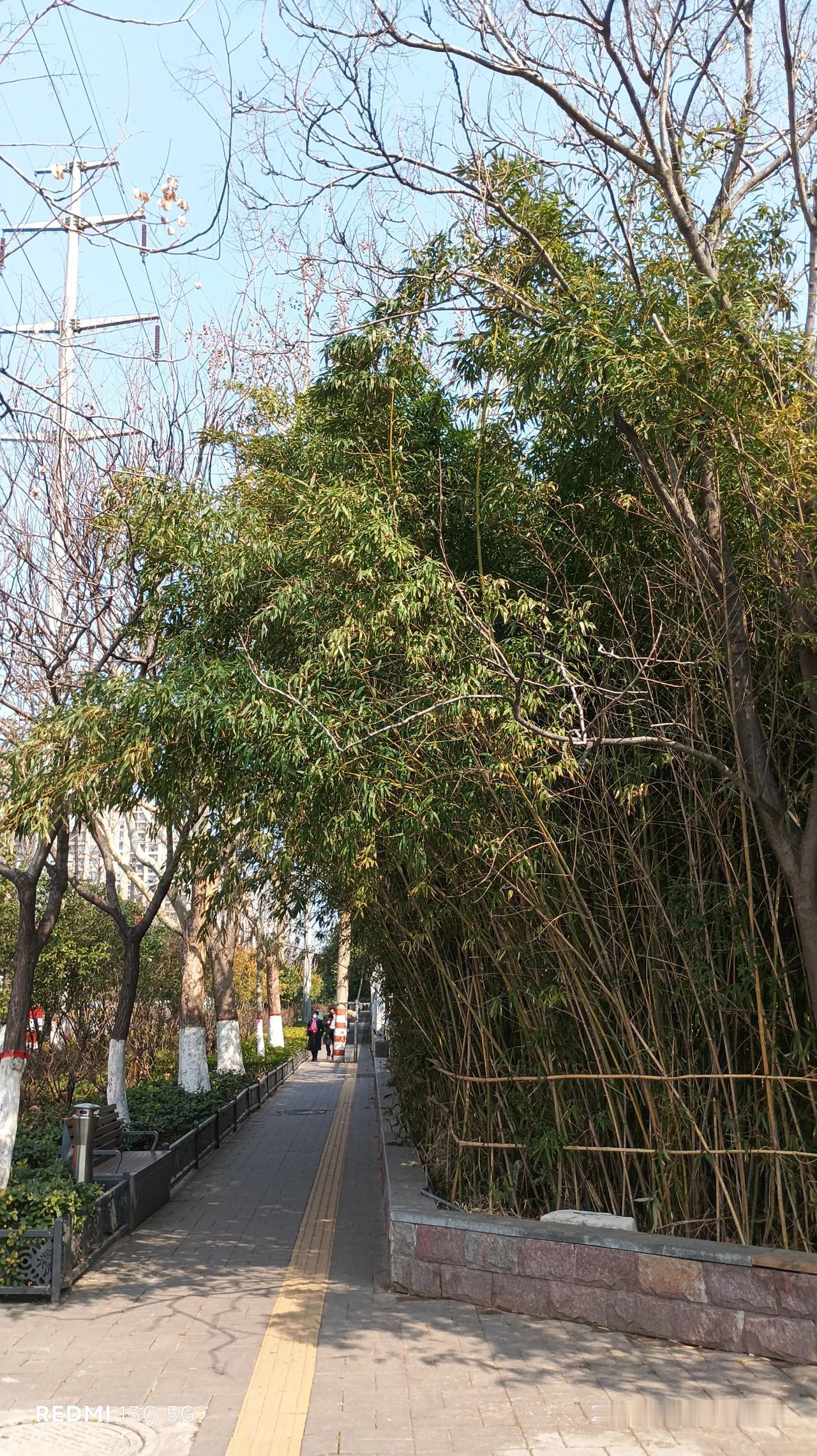 我听说这么一个故事，我听过以后心里久久不能平静。我给大家讲一讲，我们不管任何行业