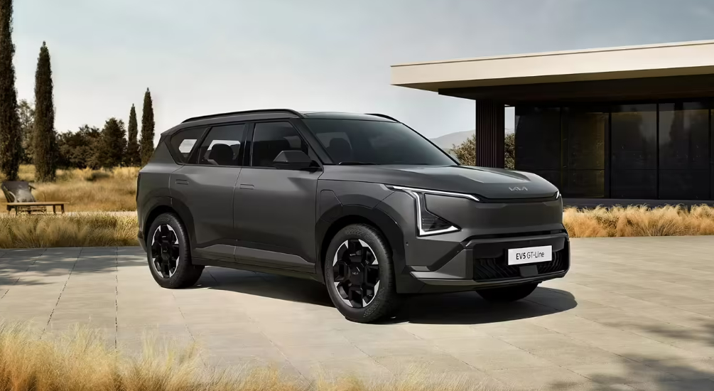 起亚 EV5 2026 款中期改款车型曝光现款汽车在快充方面同样存在提升空间EV