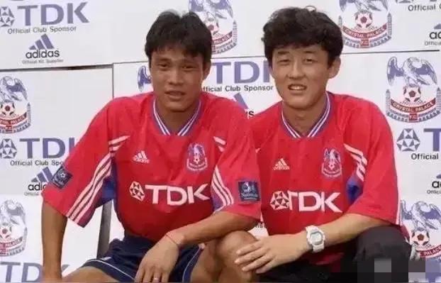 浅谈国足运动员退役时间；

郑    智🇨🇳——23年退役——当时42岁；
