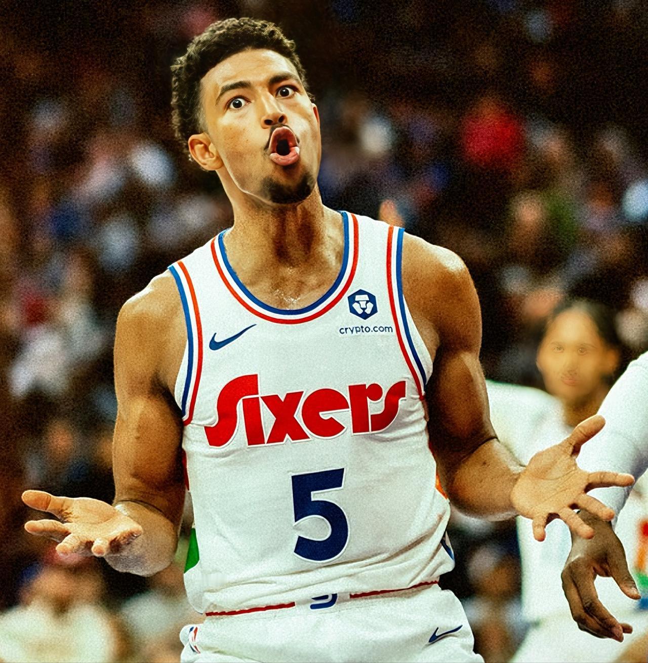 低估格莱姆斯了

        没有恩比德、乔治，76人129-105顺利拿下