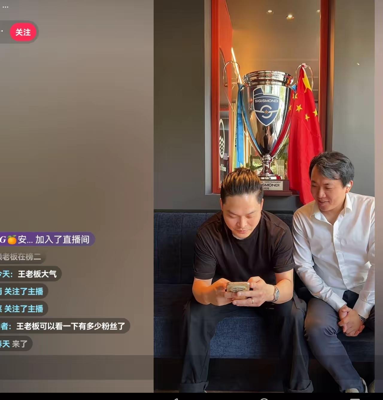 全网点赞！罗马中餐馆一场双向奔赴的足球温柔
    最近，董路带领的足球小将意大