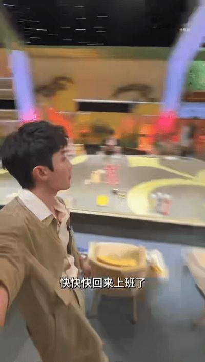 代旭沉浸式磕cp代旭演我磕cp很难不共情代旭，沉浸式嗑CP全程真情实感，被小屋故