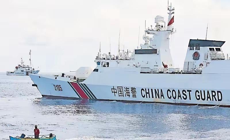 海上对峙现场传出一个耐人寻味的信号，比起舰艇之间的博弈，普通航行船只的选择，更能