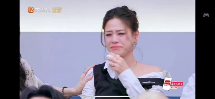 江语晨听范玮琪唱歌哭了范玮琪到不了唱哭江语晨江语晨听范玮琪唱歌哭了呜呜呜！范范唱