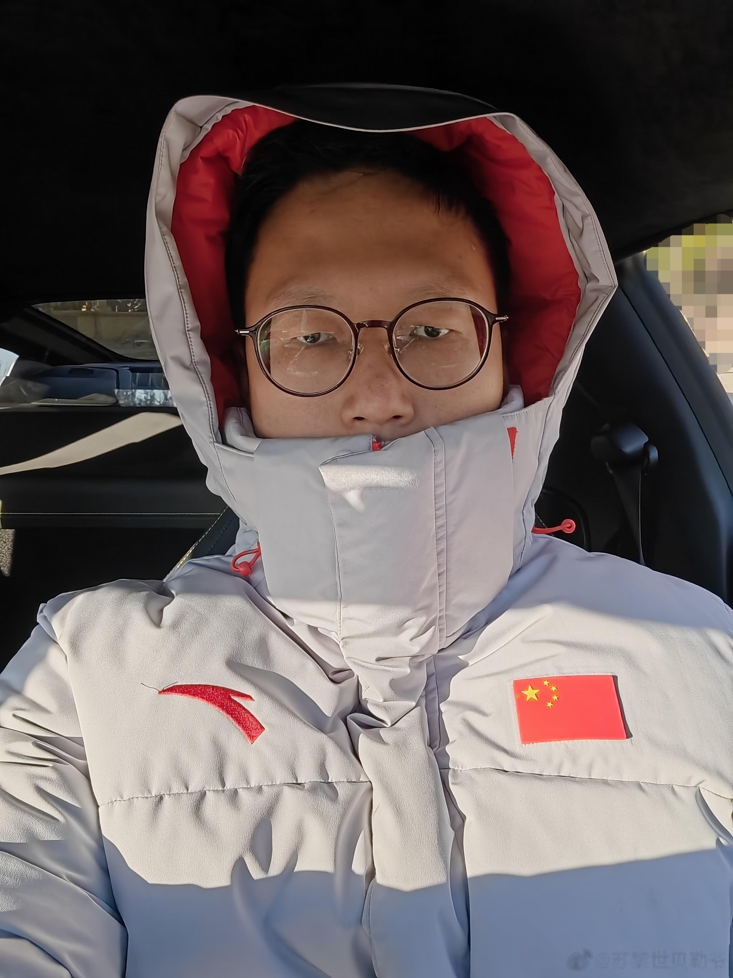 北方地区的各位这几天真的要注意保暖了。前天早上发了个微博说早上五度开手挡冻手，结