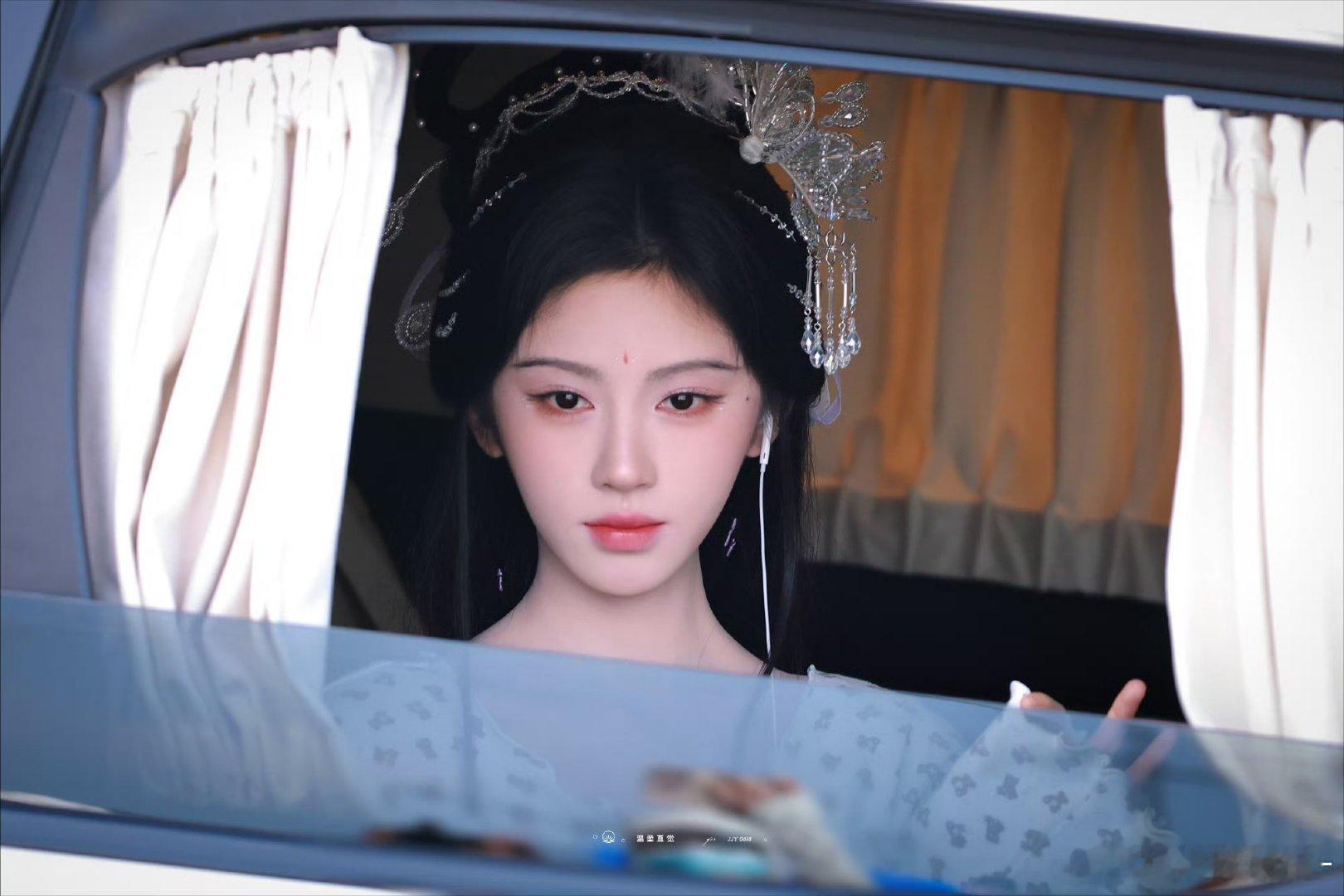 鞠婧祎[超话] jjy 鞠婧祎阿黛 jjy鞠婧祎来战“没有人可以规定风的形状  