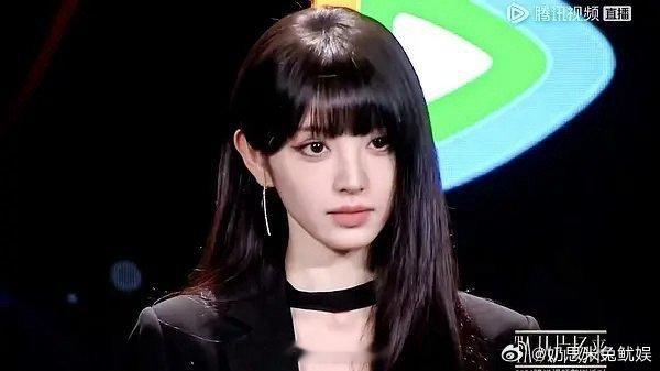 这是田曦薇吗？为什么内娱女星都在模仿张元英 ​​​