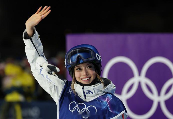 谷爱凌大年初一凌晨争金明天凌晨2:30，自由式滑雪女子大跳台决赛，卫冕冠军谷爱凌