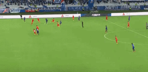 这球，马莱莱奶奶能进不？[捂脸][捂脸][捂脸]或许是于汉超传出的球速有点慢，但