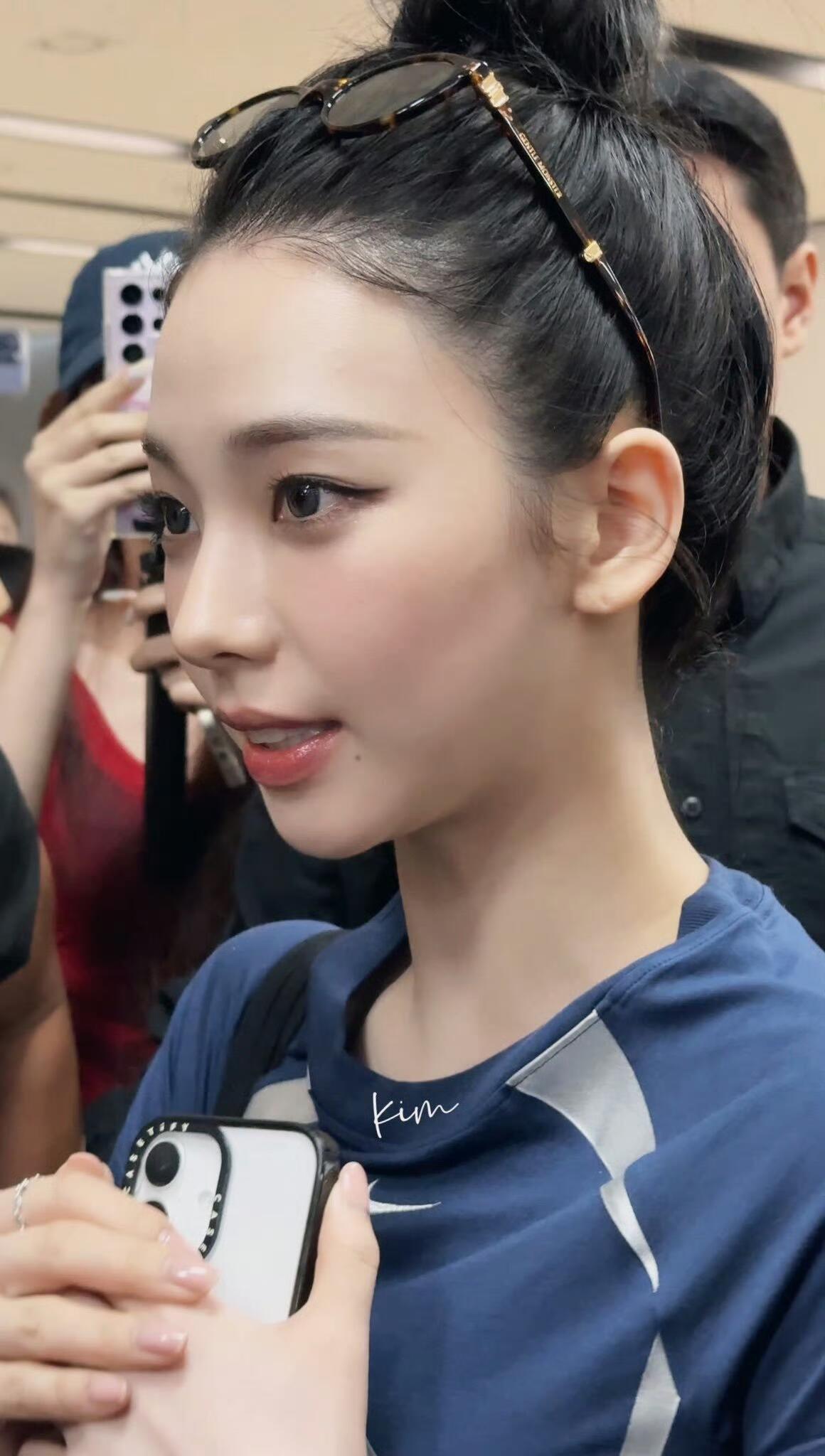 生图里好规整的一颗水煮蛋小脑袋。。。🥚 ​​​