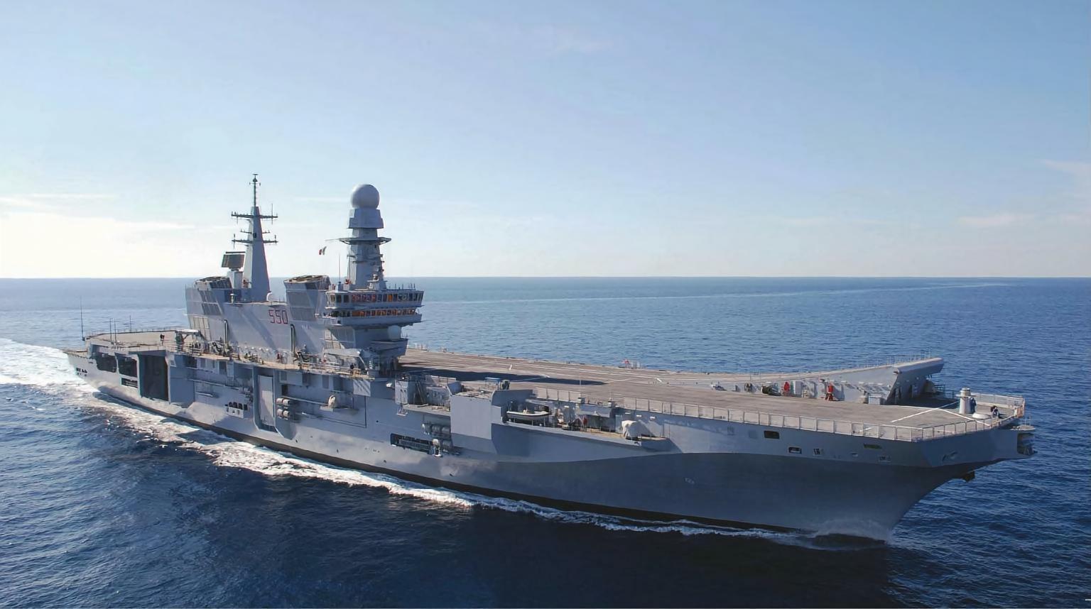 每天认识一件兵器 意大利“加富尔”号航空母舰“加富尔”号（Cavour）航空母舰